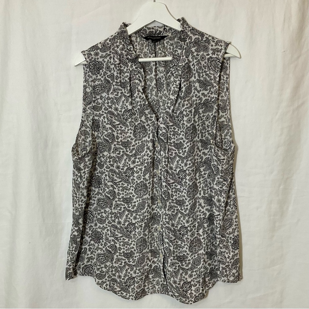 Banana Republic Sleeveless Blouse